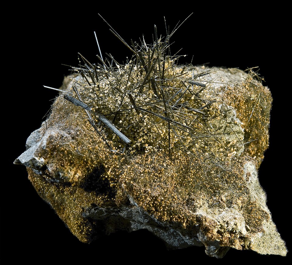 Actinolite specimen Actinolite specimen: green and dark green mineral