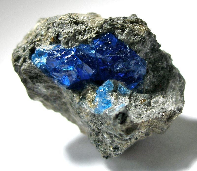 Hauyne specimen Hauyne specimen: blue and sky blue mineral
