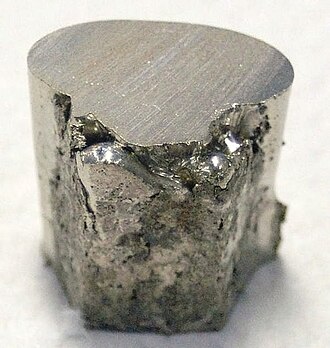 Nickel specimen: silver and gray metal