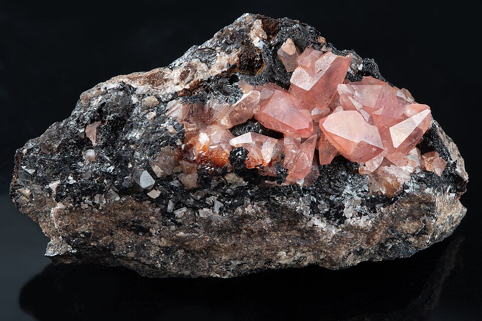 Rhodochrosite specimen Rhodochrosite specimen: pink and rose red mineral