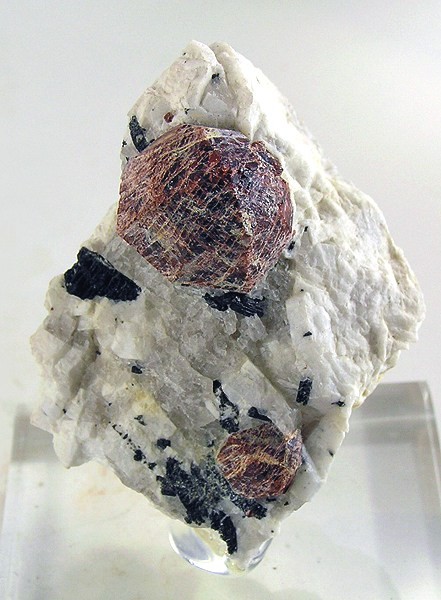 Spessartine specimen Spessartine specimen: orange and red mineral